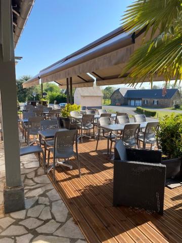 Hotel Restaurant Les Coquelicots, The Originals Relais Saint-Pardoux-l'Ortigier المظهر الخارجي الصورة
