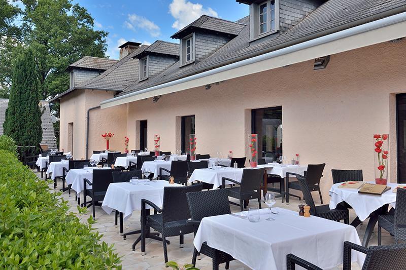 Hotel Restaurant Les Coquelicots, The Originals Relais Saint-Pardoux-l'Ortigier المظهر الخارجي الصورة