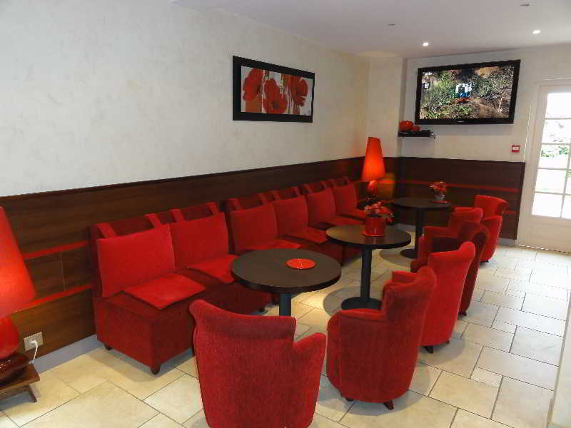 Hotel Restaurant Les Coquelicots, The Originals Relais Saint-Pardoux-l'Ortigier المظهر الخارجي الصورة