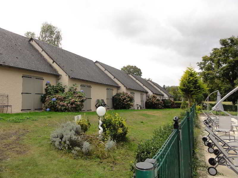 Hotel Restaurant Les Coquelicots, The Originals Relais Saint-Pardoux-l'Ortigier المظهر الخارجي الصورة