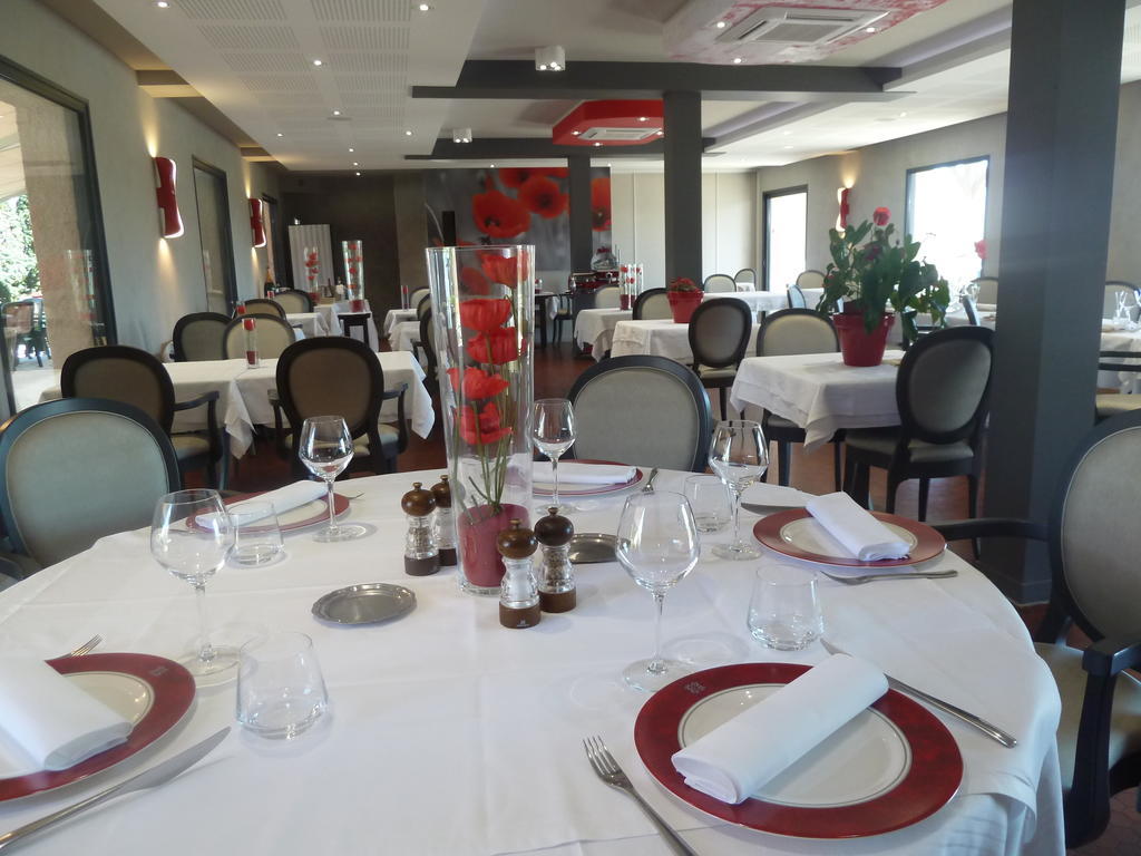 Hotel Restaurant Les Coquelicots, The Originals Relais Saint-Pardoux-l'Ortigier المظهر الخارجي الصورة